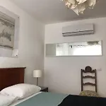 Downtown Calm House דירה