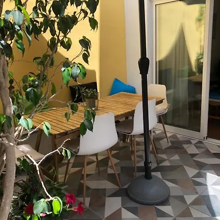 דירה Downtown Calm House *